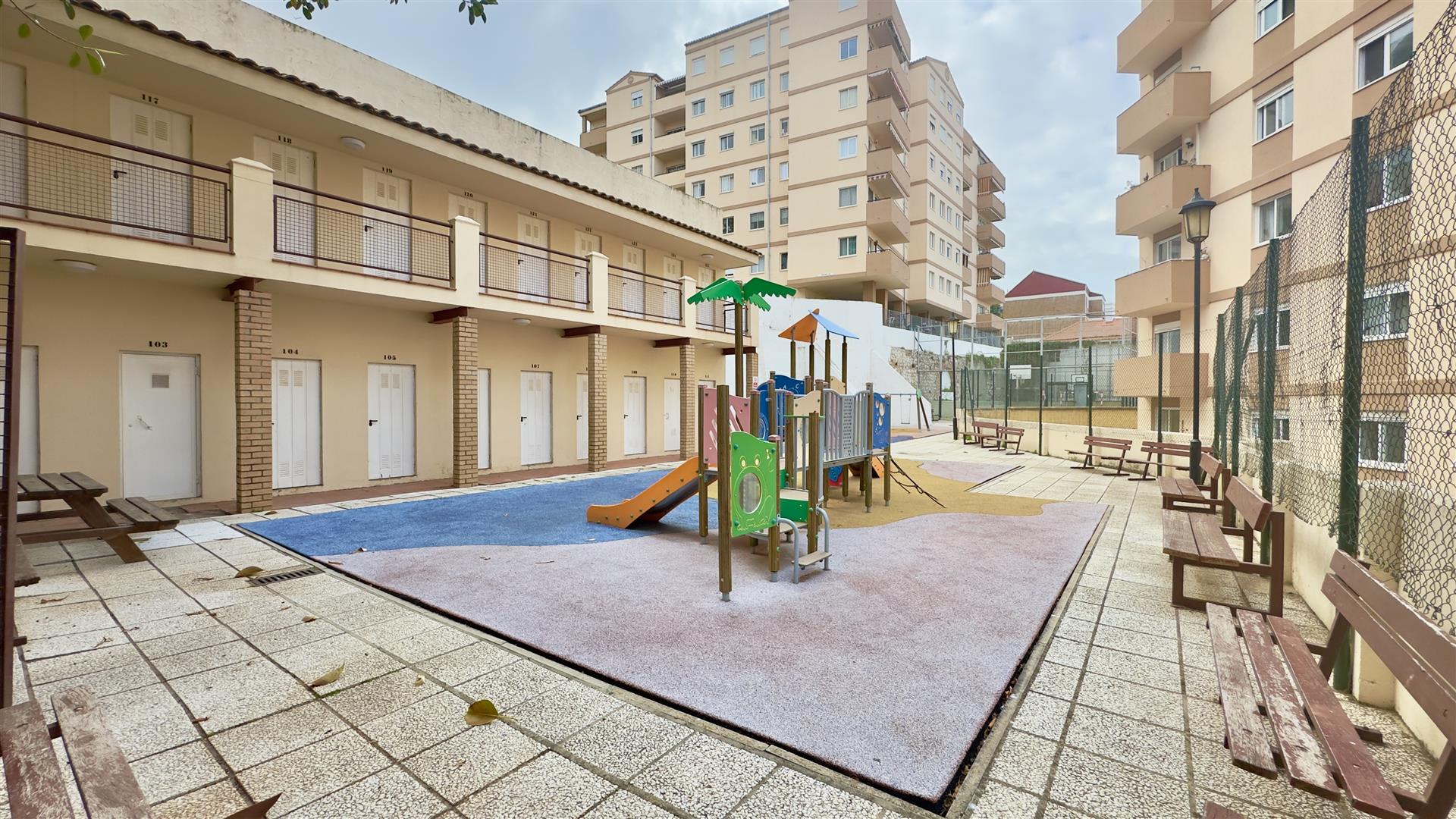 Image of Apartment - 3 Bedrooms - 2 Bathrooms for Sale in Vineyards-Gibraltar, Image 17